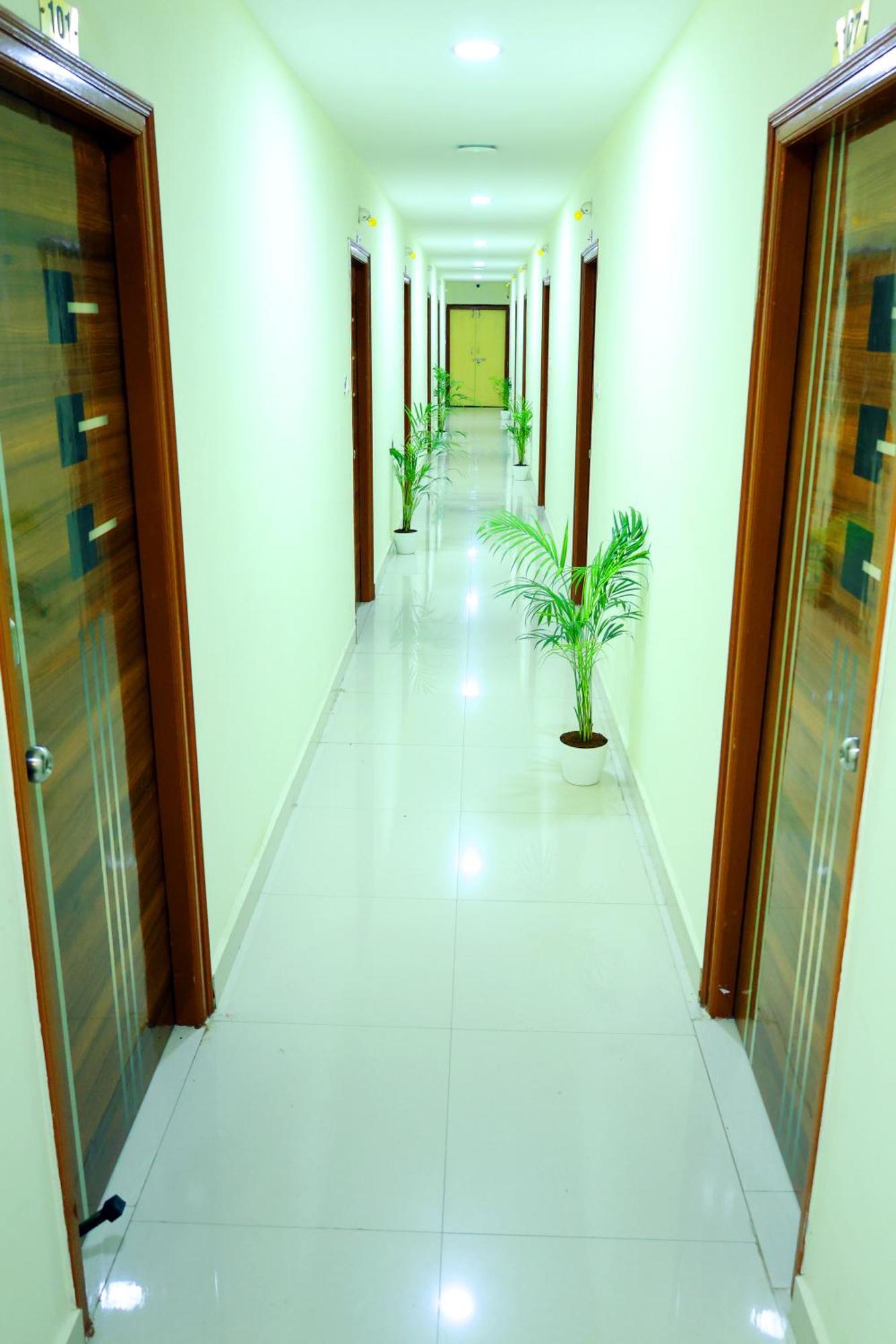 Sri Nilayam Inn Tirupati Dış mekan fotoğraf
